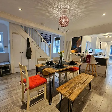 Harry Potter Themed Home In Watford - Free Off-Street Parking Экстерьер фото